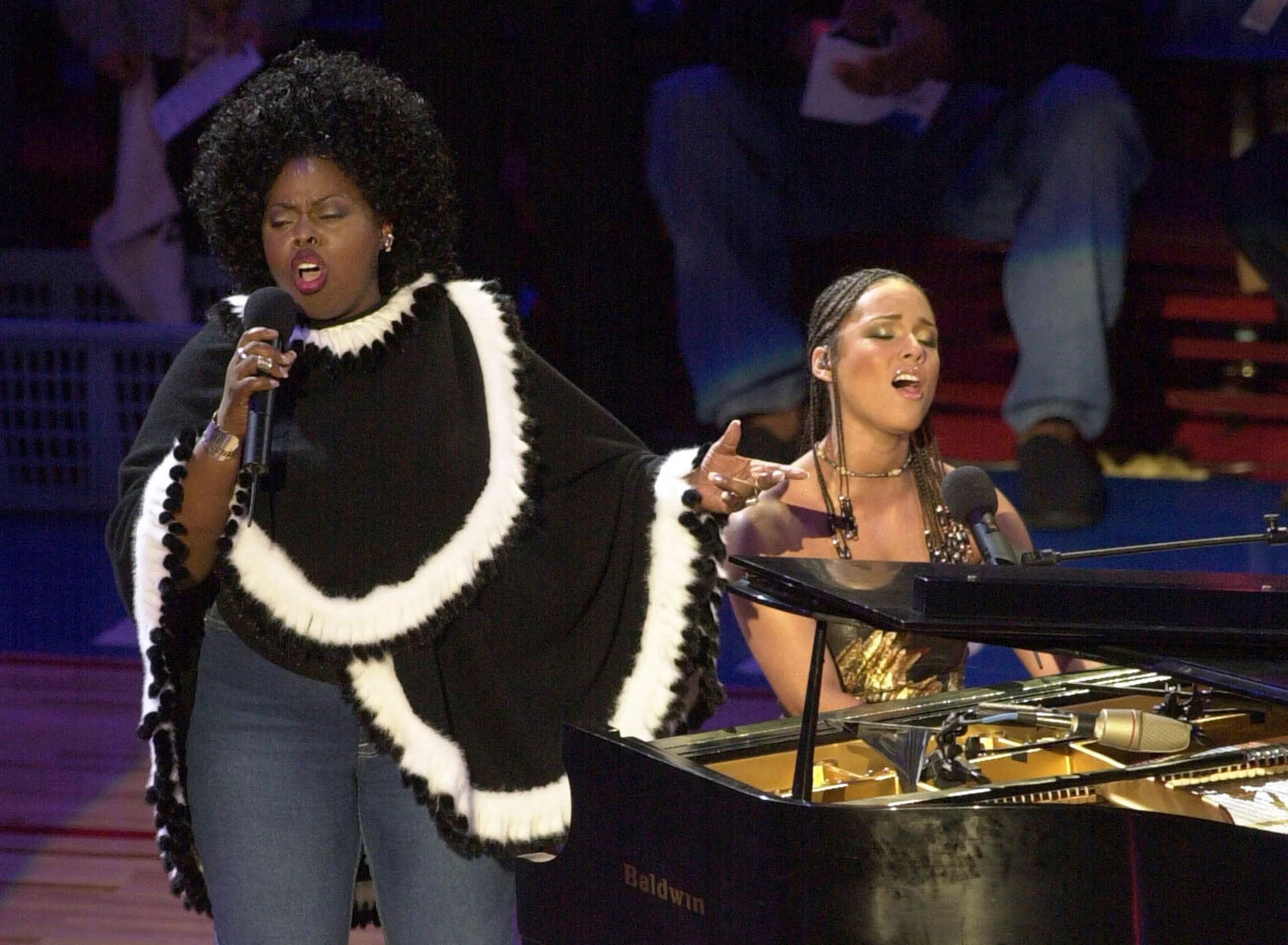 Angie Stone: R&B singer’s children sue truck company after her death in highway crash Angie Stone: R&B singer’s children sue truck company after her death in highway crash