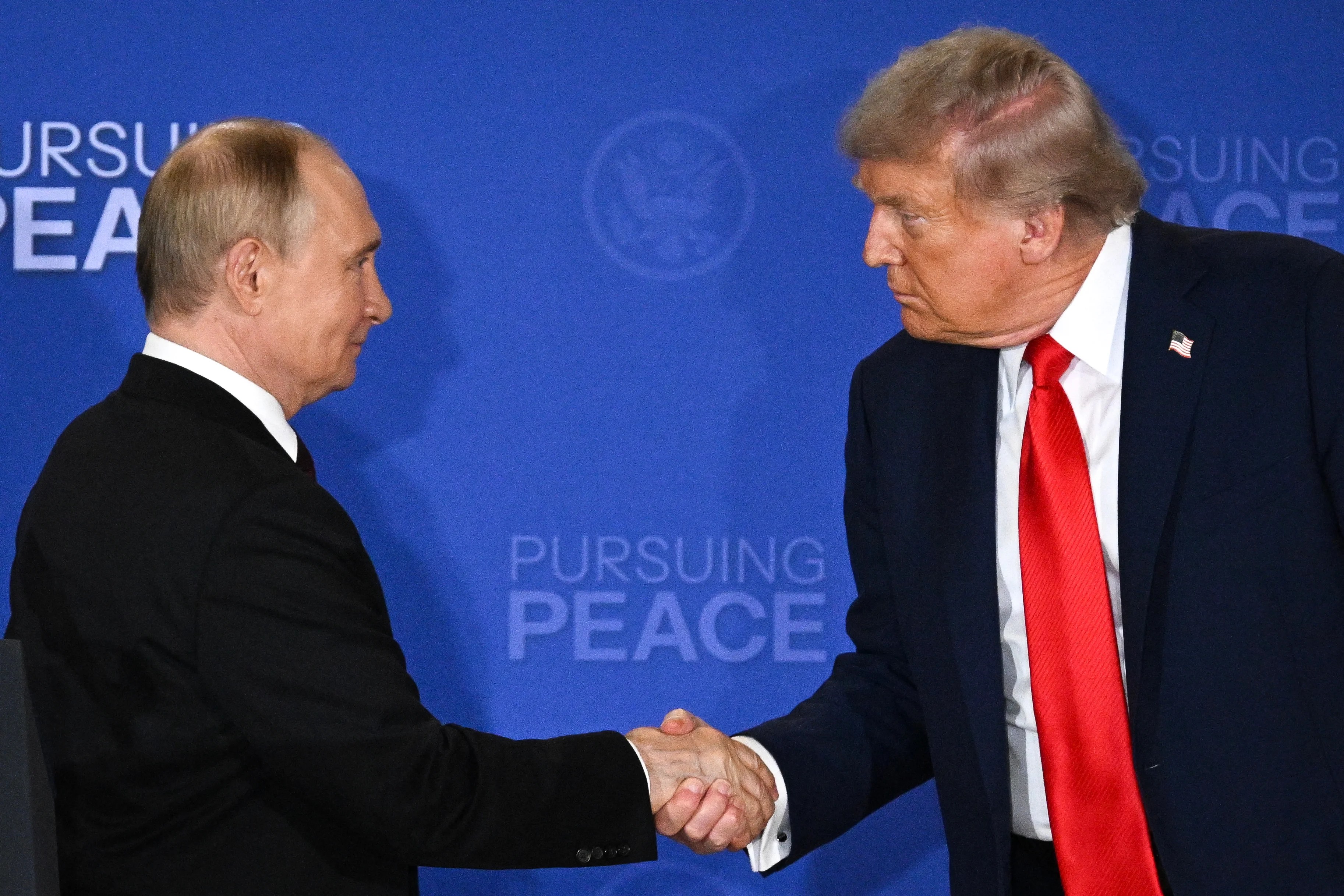 State department papers left behind at Alaska hotel reveal sensitive Trump-Putin summit details State department papers left behind at Alaska hotel reveal sensitive Trump-Putin summit details