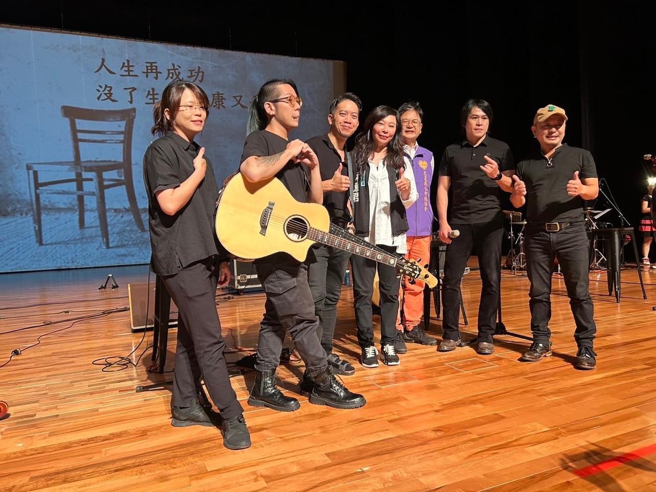 一起挺花蓮》花蓮生命線協會公益音樂會邀請玫瑰墓樂團演出 立委林憶君：沒有人可以放棄花蓮 一起為花蓮加油