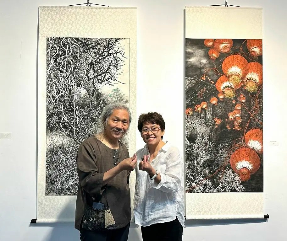 從美髮師到水墨畫家  劉素惠黑韻個展演繹多元墨色繽紛層次