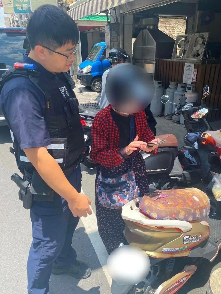 虎尾老婦酷暑不適癱坐店家 暖警及時到場溫馨守護