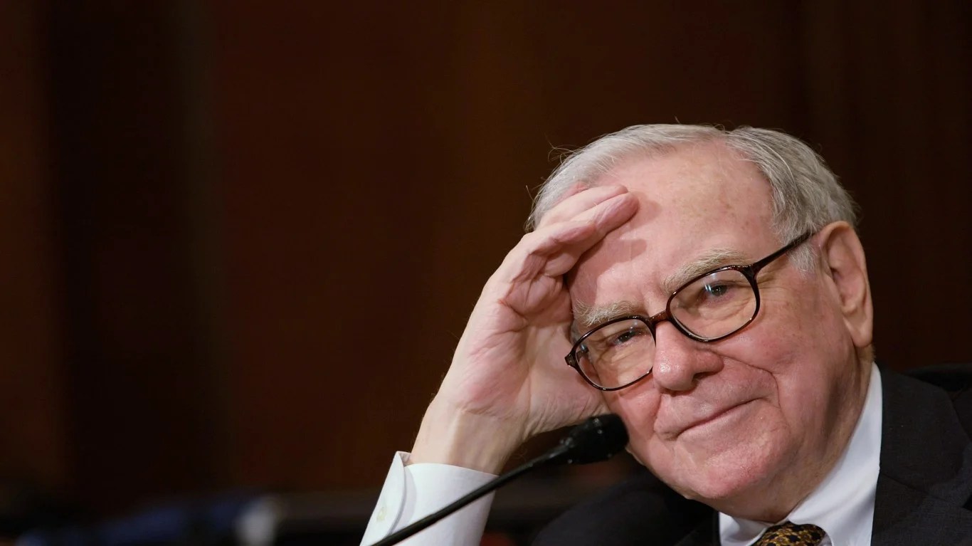 Warren Buffett Bought the World’s Most Dominant AI Company – Then Sold It Within 6 Months