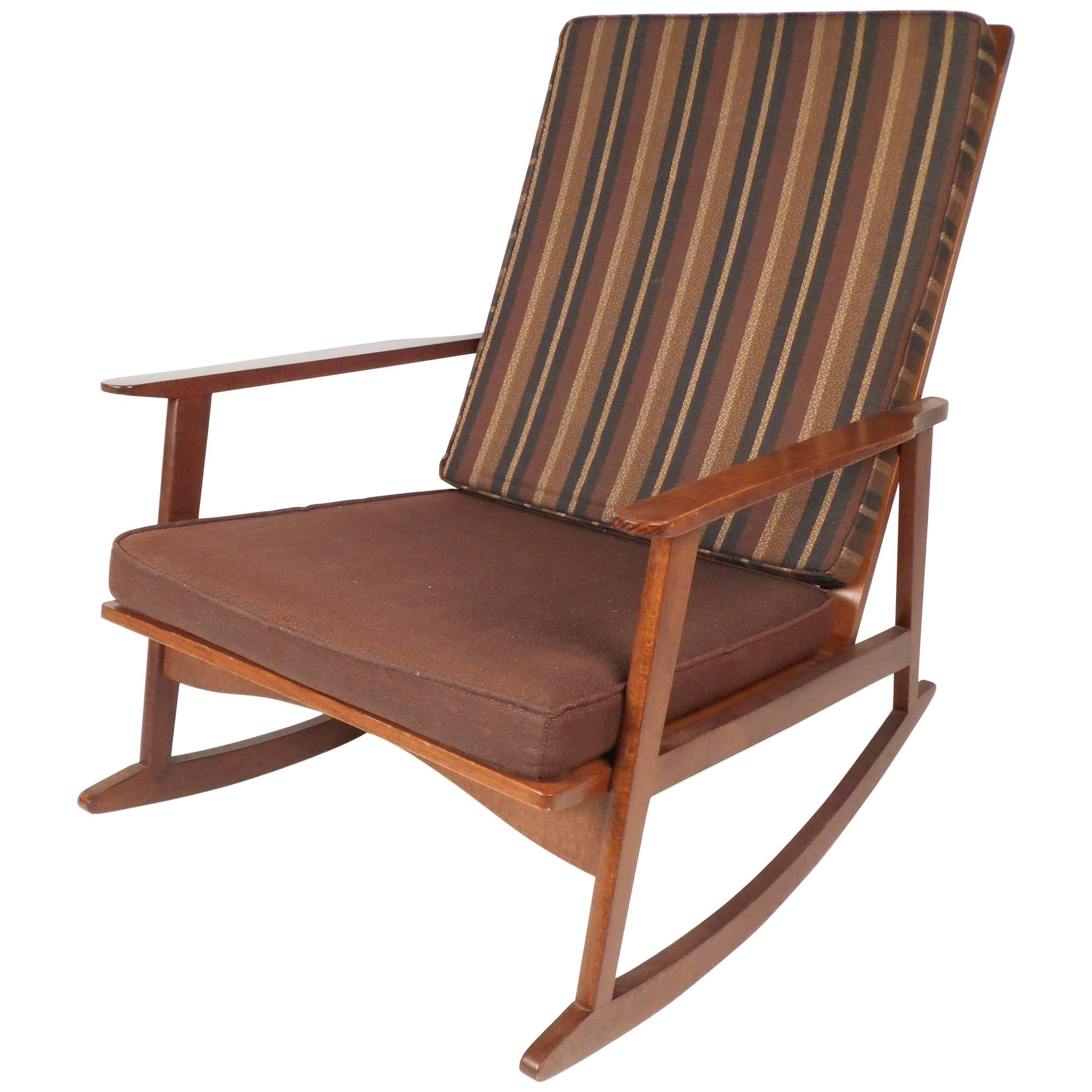 Mid Century Modern Rocking Chair For Sale At 1stdibs Vintage Mid Century Modern Rocking Chair For