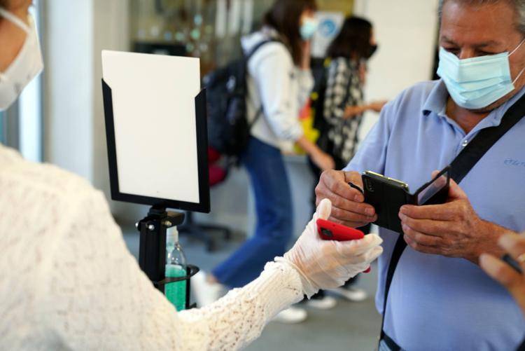Green Pass: Dipendente Sprovvisto Subito Senza Stipendio. In Ufficio Via Distanziamento? | Ultime Notizie Di Cronaca Abruzzo - Abruzzoweb 501_x_750_jpg