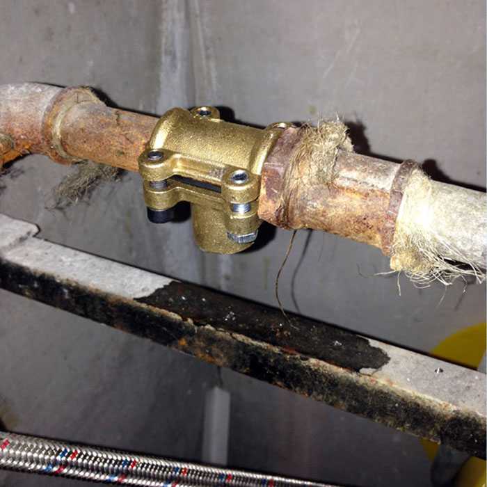 Как безопасно врезаться в металлическую трубу отопления с помощью полипропилена