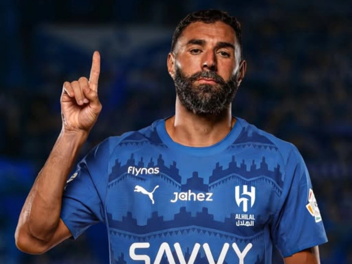 Karim Benzema quitte Al-Ittihad mais reste en Arabie Saoudite ! Karim Benzema quitte Al-Ittihad mais reste en Arabie Saoudite !