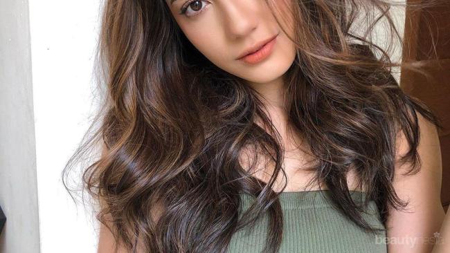 Bakal Jadi Trend, Siap-Siap Coba Potongan Rambut Panjang Ini di Tahun 2020