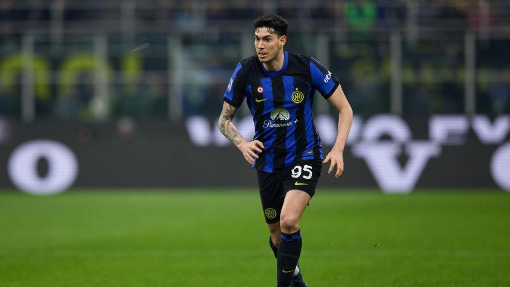 Bastoni Mau Selamanya di Inter