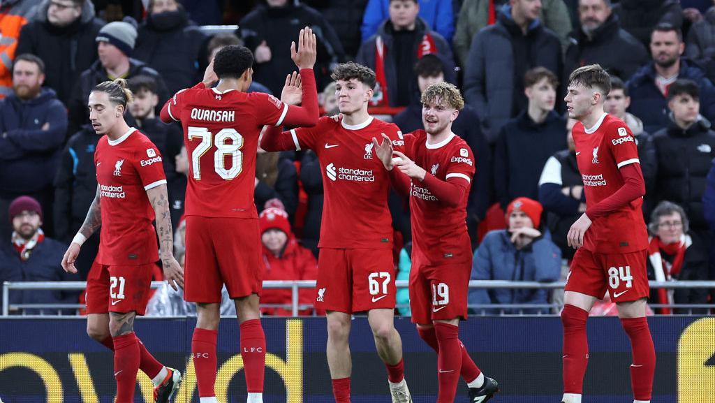 Si Merah Menang, Cetak 3 Gol