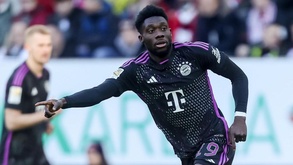 Alphonso Davies Belum Capai Kesepakatan dengan Madrid