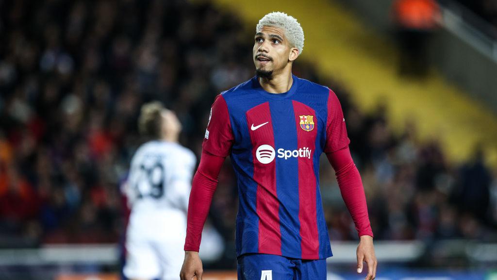 Barca Berharap Raup Rp 1,7 T dari Ronald Araujo