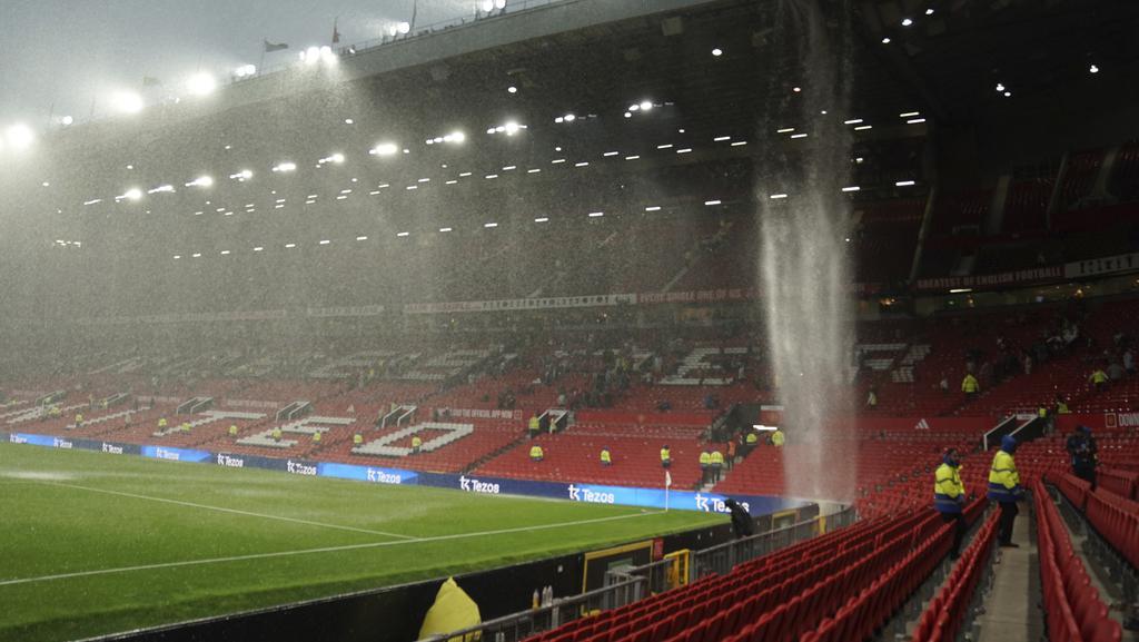 MU Bocor di Mana-Mana: Pertahanan Hingga Atap Stadion