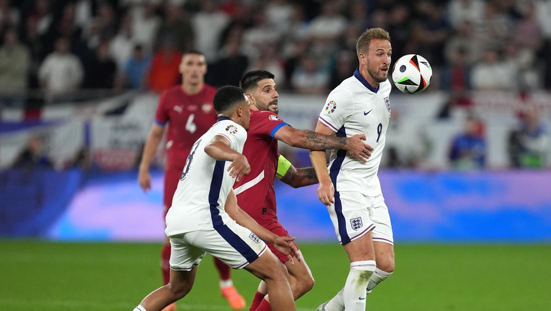 Inggris Dipaksa Bertahan oleh Serbia, Kane: Terpenting Menang!