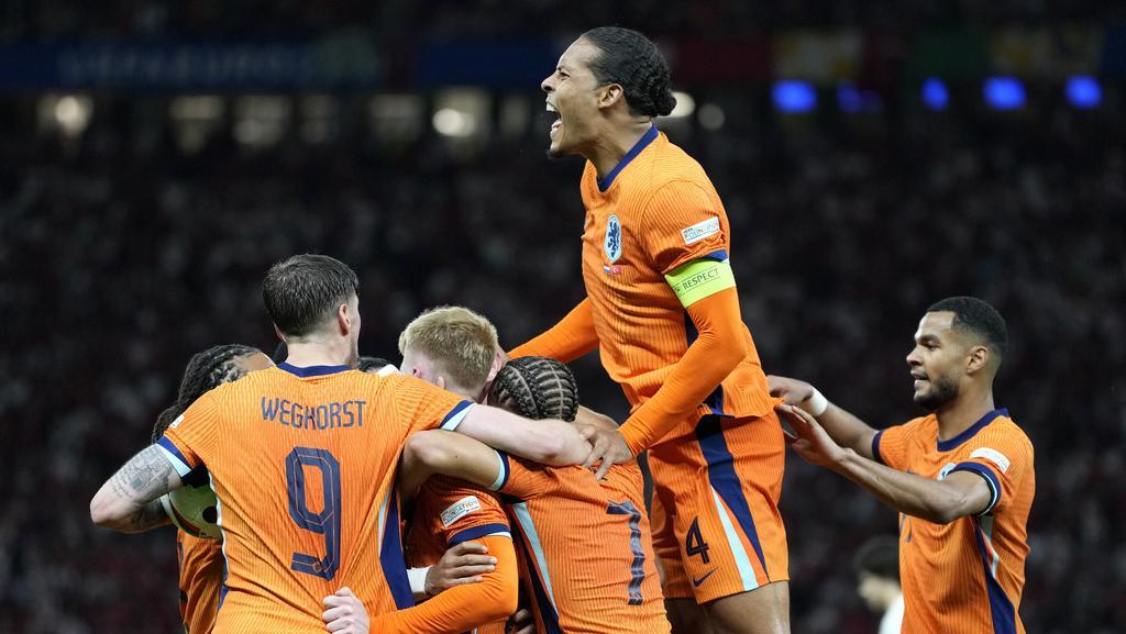 Koeman Minta Tim Oranje Main Perfect
