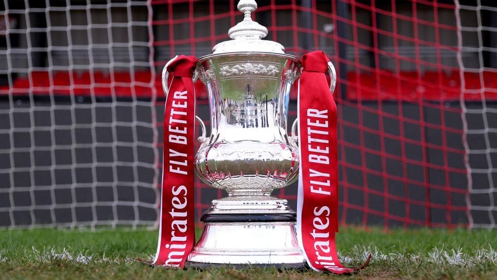 Piala FA 2024/2025: Arsenal Vs MU di Babak Ketiga