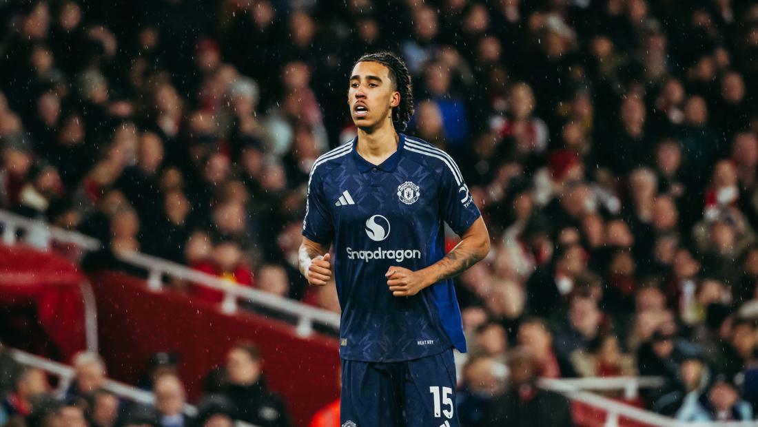 Statistik Debut Leny Yoro di MU