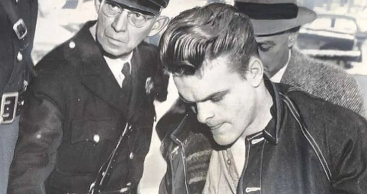 https://allthatsinteresting.com/thumb/1500.790.https://allthatsinteresting.com/wordpress/wp-content/uploads/2021/03/charles-starkweather-in-custody.jpg