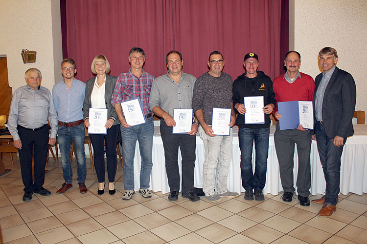 Bauunternehmen Andreas Bauer Gmbh Ehrte Langjahrige Mitarbeiter Hoch Tiefbau Andreas Bauer Gmbh Mitterskirchen