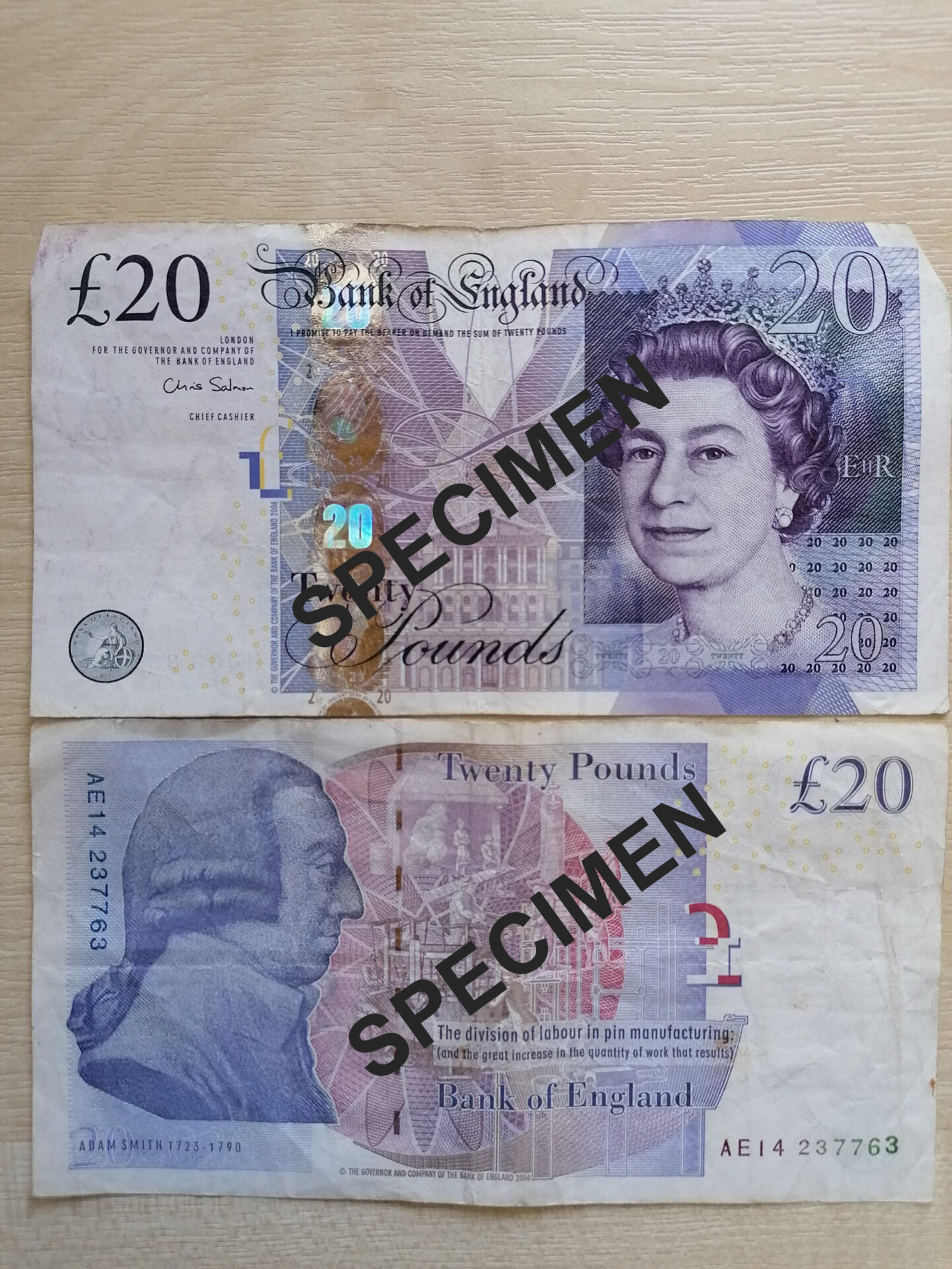 イングランドとスコットランドの紙幣は種類が違う！😲 – スカイ島の民泊 「アナザースカイ」