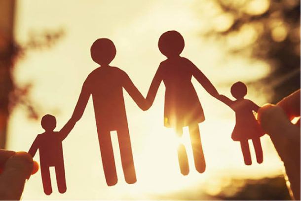 Peran Seorang Ayah dan Seorang Ibu dalam Keluarga – ARTIKULA.ID