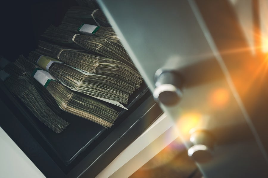Ryder (R) Gains As Market Dips: What You Should Know