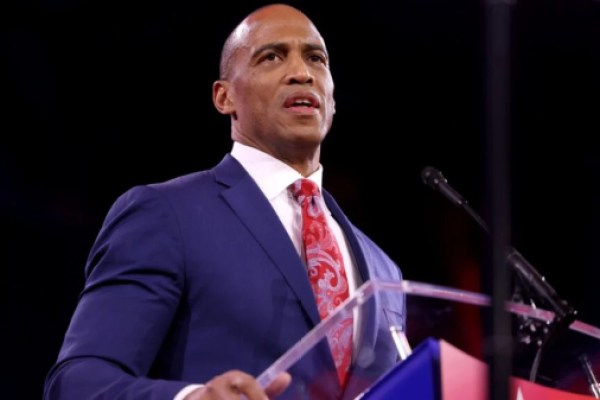 How HUD’s English-Only Policy Undermines Fair Housing For Millions How HUD’s English-Only Policy Undermines Fair Housing For Millions