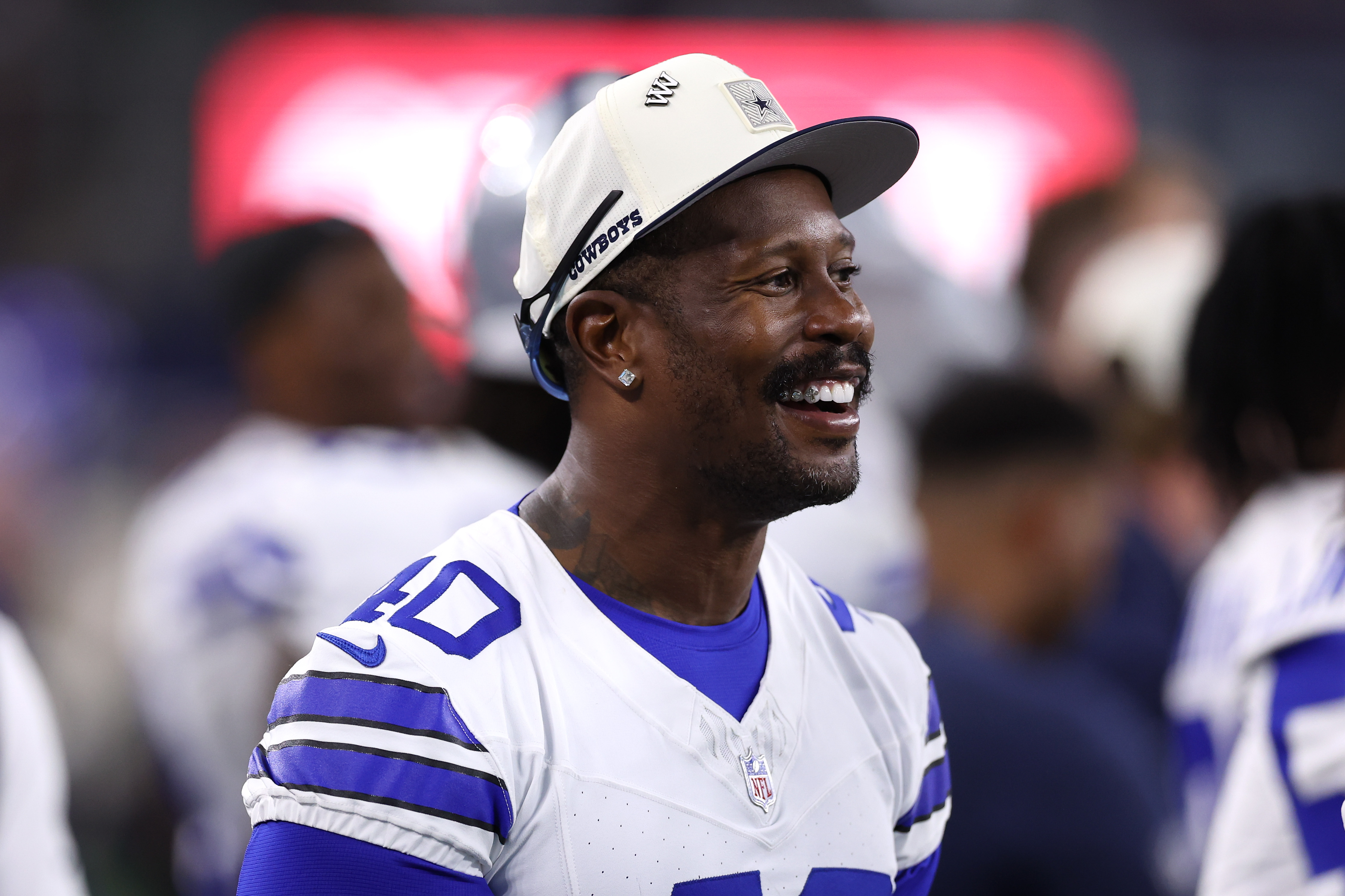 Von Miller signing cost 1 Cowboys edge-rusher his job