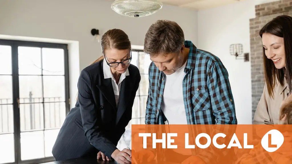 ¿Tengo que pagar comisión al agente inmobiliario cuando alquilo en España?