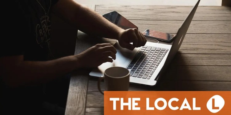 Does being a freelancer make it harder to be naturalised in Switzerland?