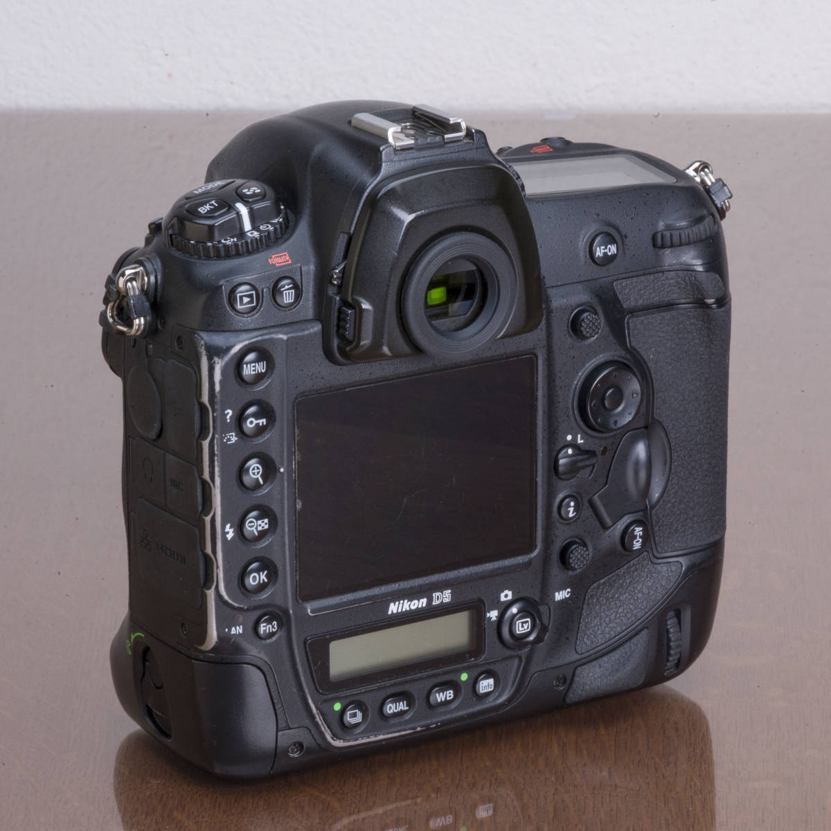 Nikon D5 XQD type ボディ】セット ニコン 一眼レフ(おまけ有】ニコン D5 XQD-Type ボディ(Nikon ニコン D5 XQD ボディ (中古) + アングルファインダーDR-5 (中古) + XQDカード32GB(中古)オマケ(ニコン)|売買されたオークション情報、Yahoo!オークション(旧 ...