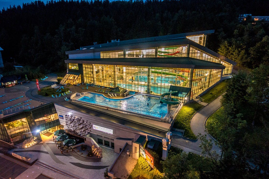 Zakopane: Thermal Pools and Tasting Day Trip from Krakow