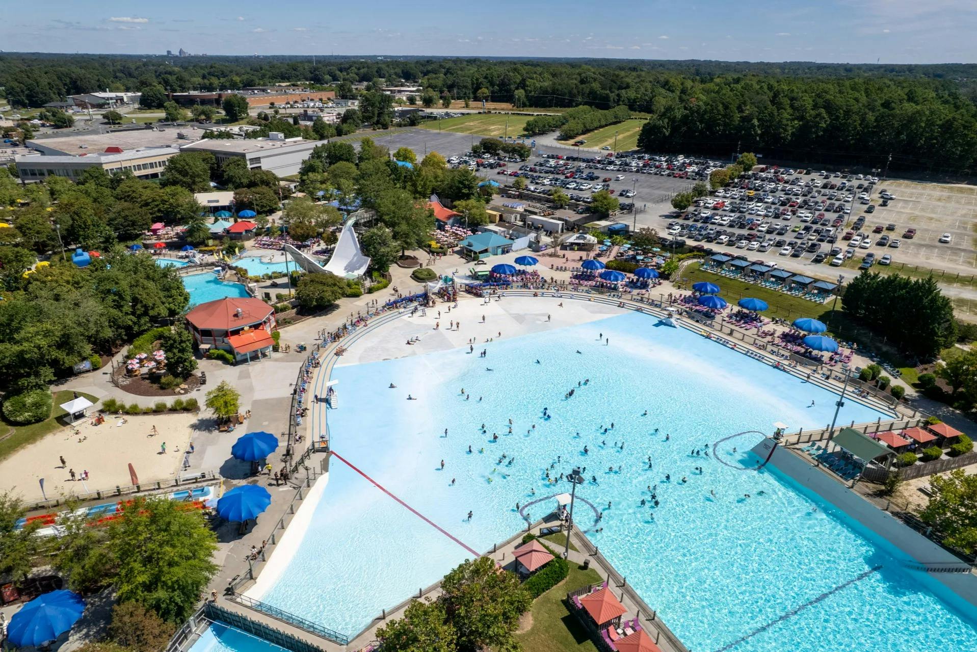 Wet ”n Wild Emerald Pointe Waterpark: Entry Ticket