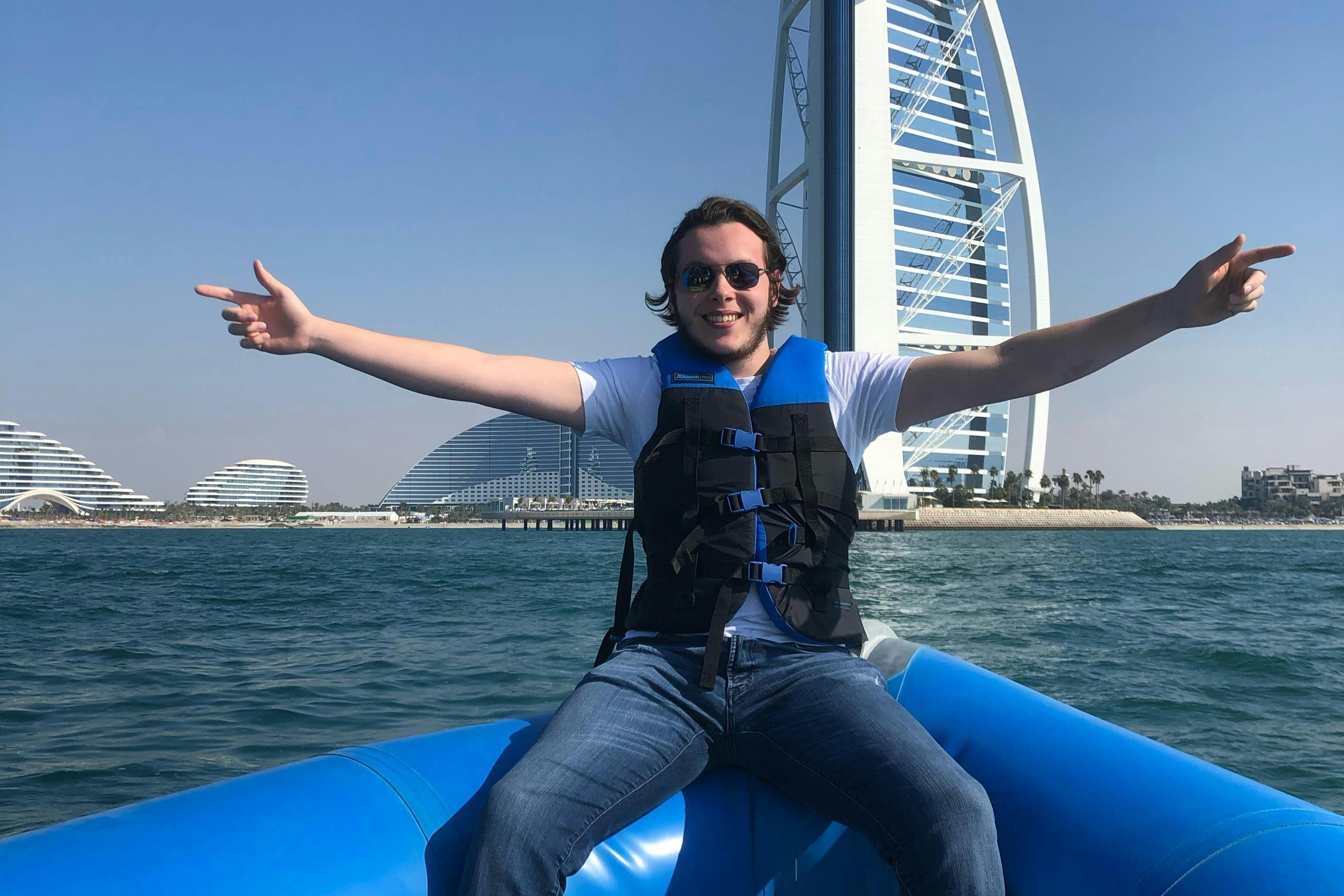 Dubai: 90-Min Speedboat Tour to Burj Al Arab & Atlantis + Ice Cream