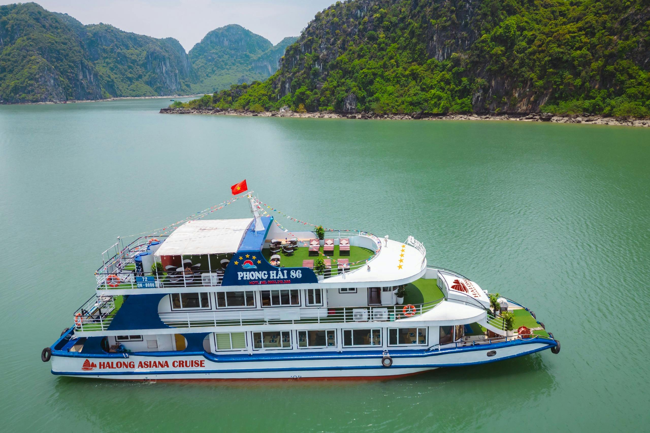 Ha Long Bay: Boat Cruise + Buffet Lunch + Optional Transfer
