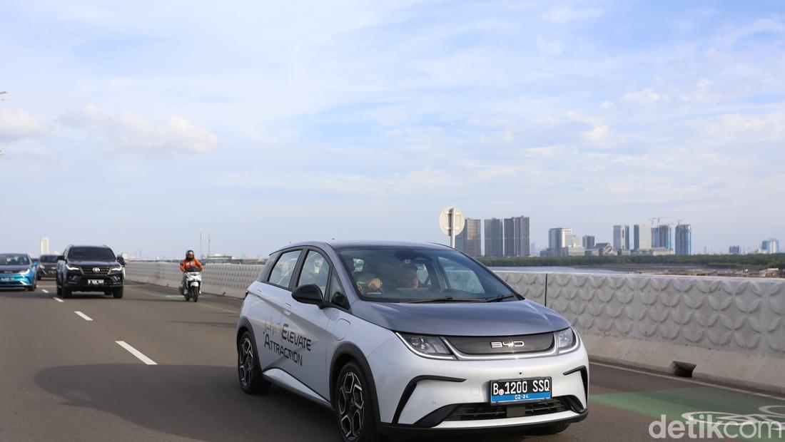 Mau Kredit Mobil Listrik BYD Dolphin? Segini Cicilannya Tiap Bulan