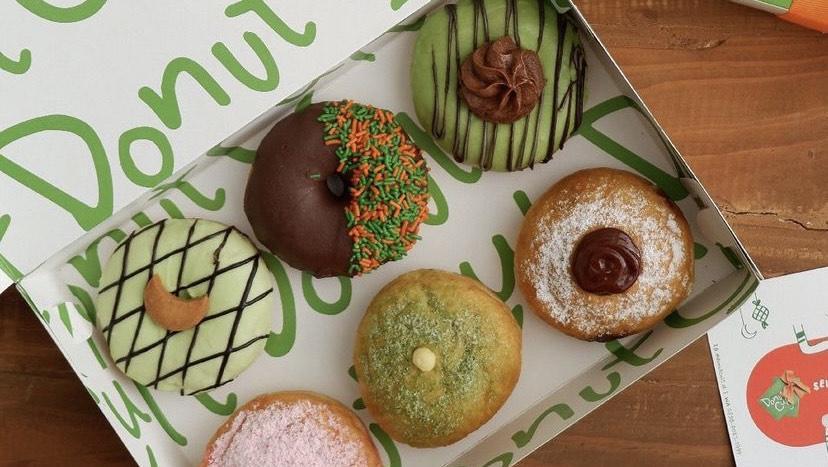 5 Donat Artisan Aneka Topping yang Cocok Buat Bingkisan Lebaran