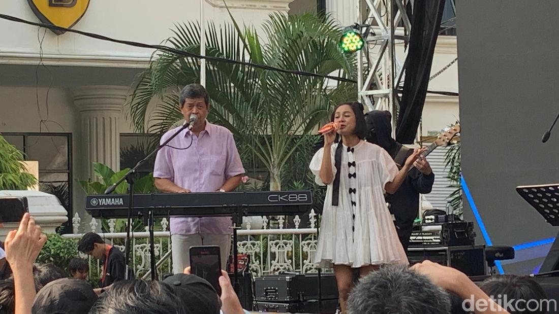 Gaya Barat Campur Nusantara di Jakarta Street Jazz Festival 2024
