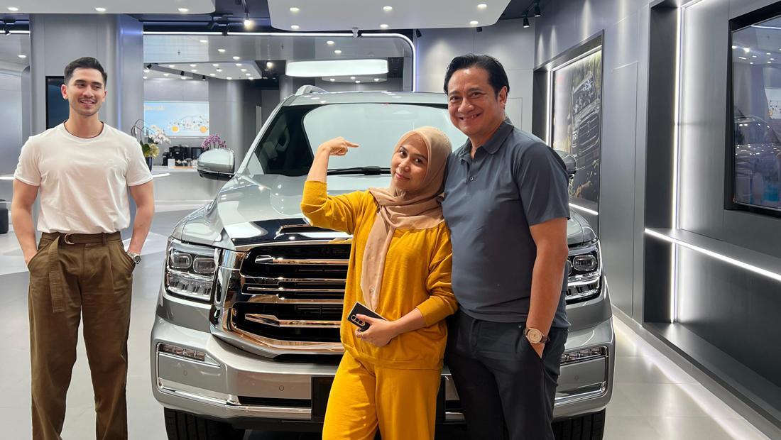 Verrell Bramasta Ganti Mobil Ibu Sambung yang Hancur Saat Kampanye