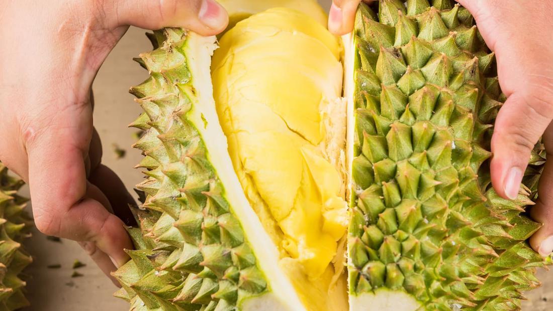 Mitos atau Fakta? 5 Makanan dan Minuman yang Tak Boleh Dimakan Bersama Durian