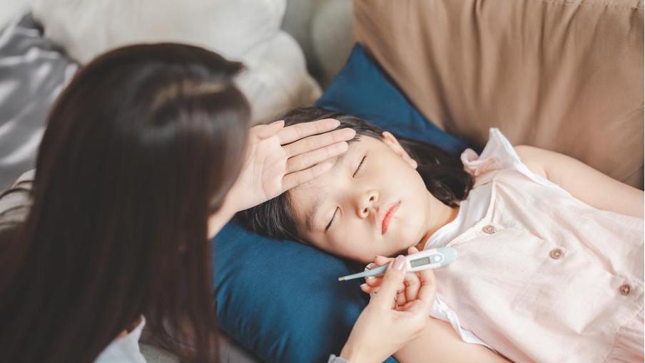Radang Tenggorokan Bisa Sebabkan Demam pada Anak, Kenali Penyebabnya