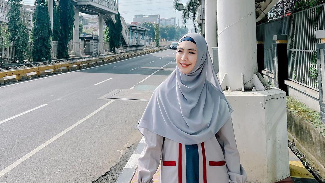 Oki Setiana Dewi Jelaskan Alasan Belum Pindah ke Mesir