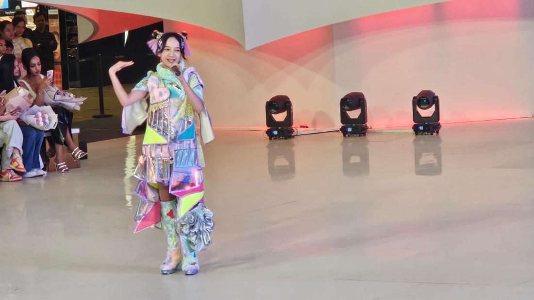 Pretty Girl Slay, Lagu dari Evolette Alexandra yang Penuh Semangat