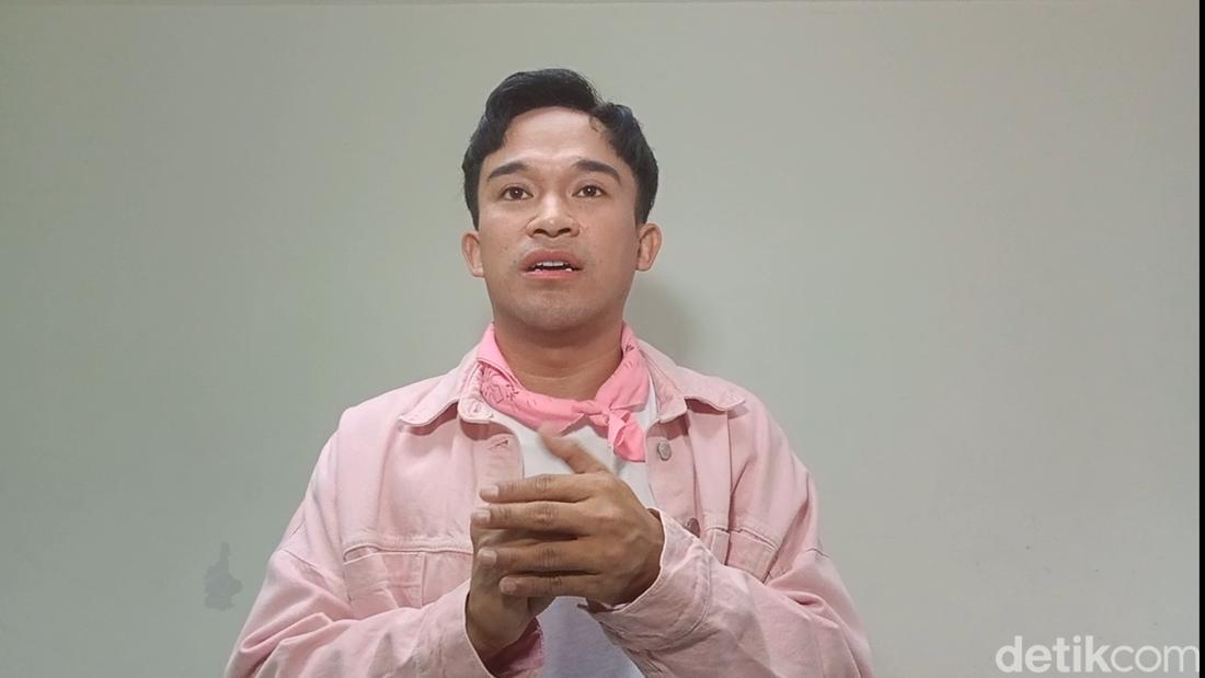 Tangis Anwar BAB Kenang Kebaikan Mpok Alpa