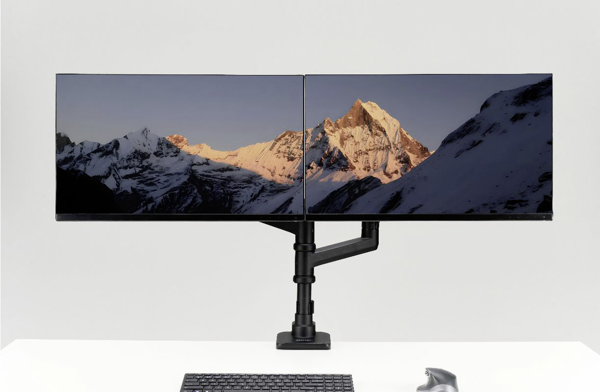 I’ve used multiple monitors for 20 years. Here’s what actually matters