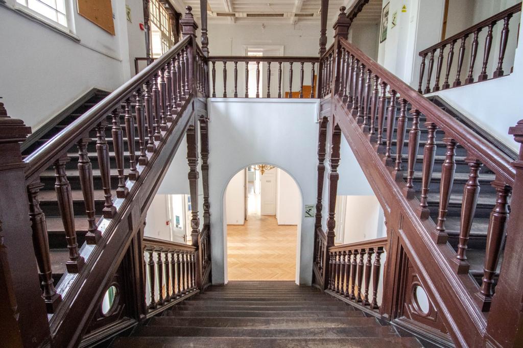 Palatele Din BucureÈti Se Dau Ca Painea CaldÄ E De Vanzare Èi ReÈedinÈa Marthei Bibescu PrinÈesa Care A Avut La Picioare Parisul Èi Micul Paris Make Bucharest Great Again