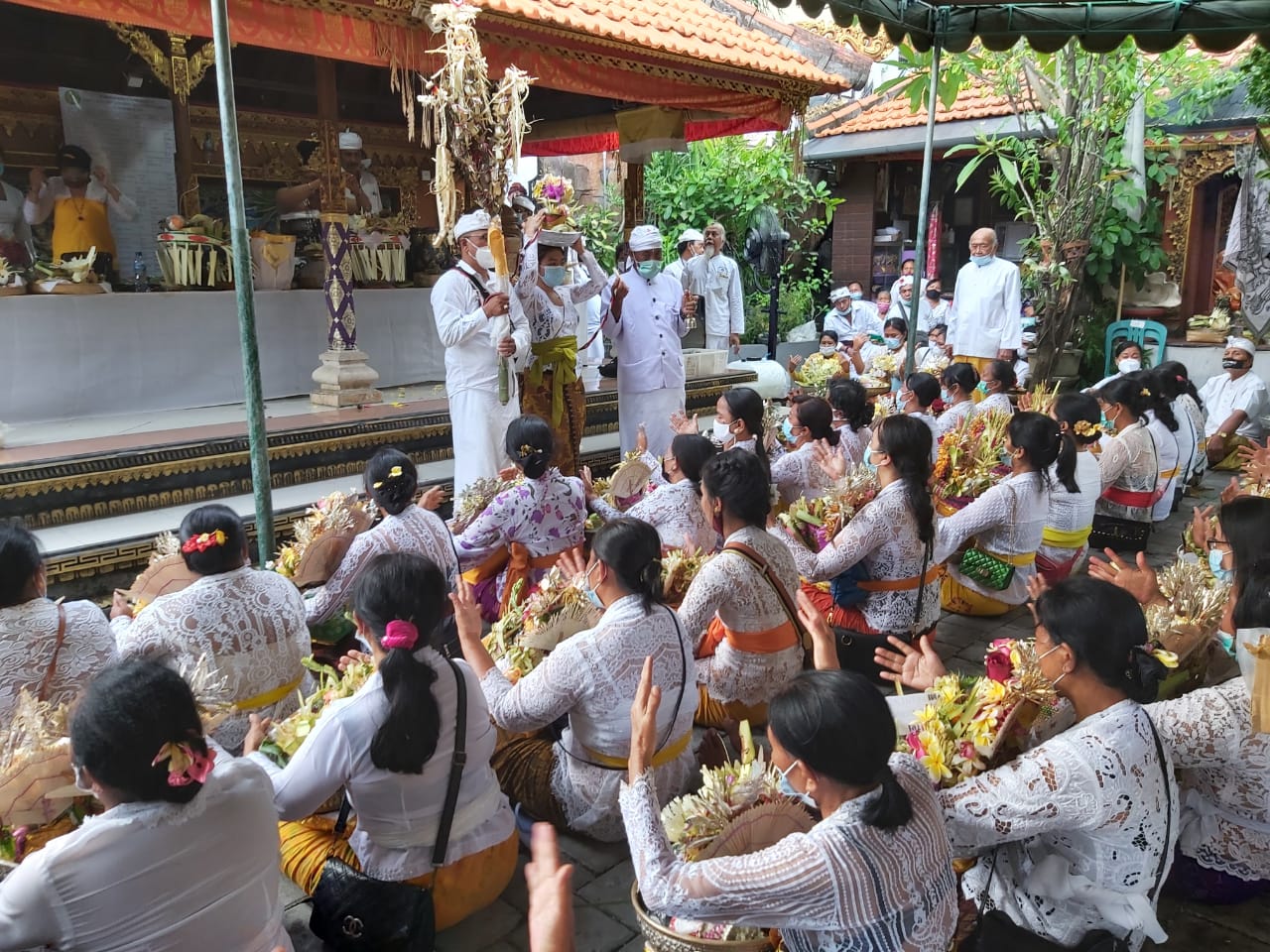 Karya Penilapatian di Griya Reka Dwi Sari Bhuwana Padang Sambian, IPM Nabe  Jaya Acharya Nanda: Nilapati Sempurnakan Atma Bersatu dengan Hyang Widhi -  https://baliilu.com