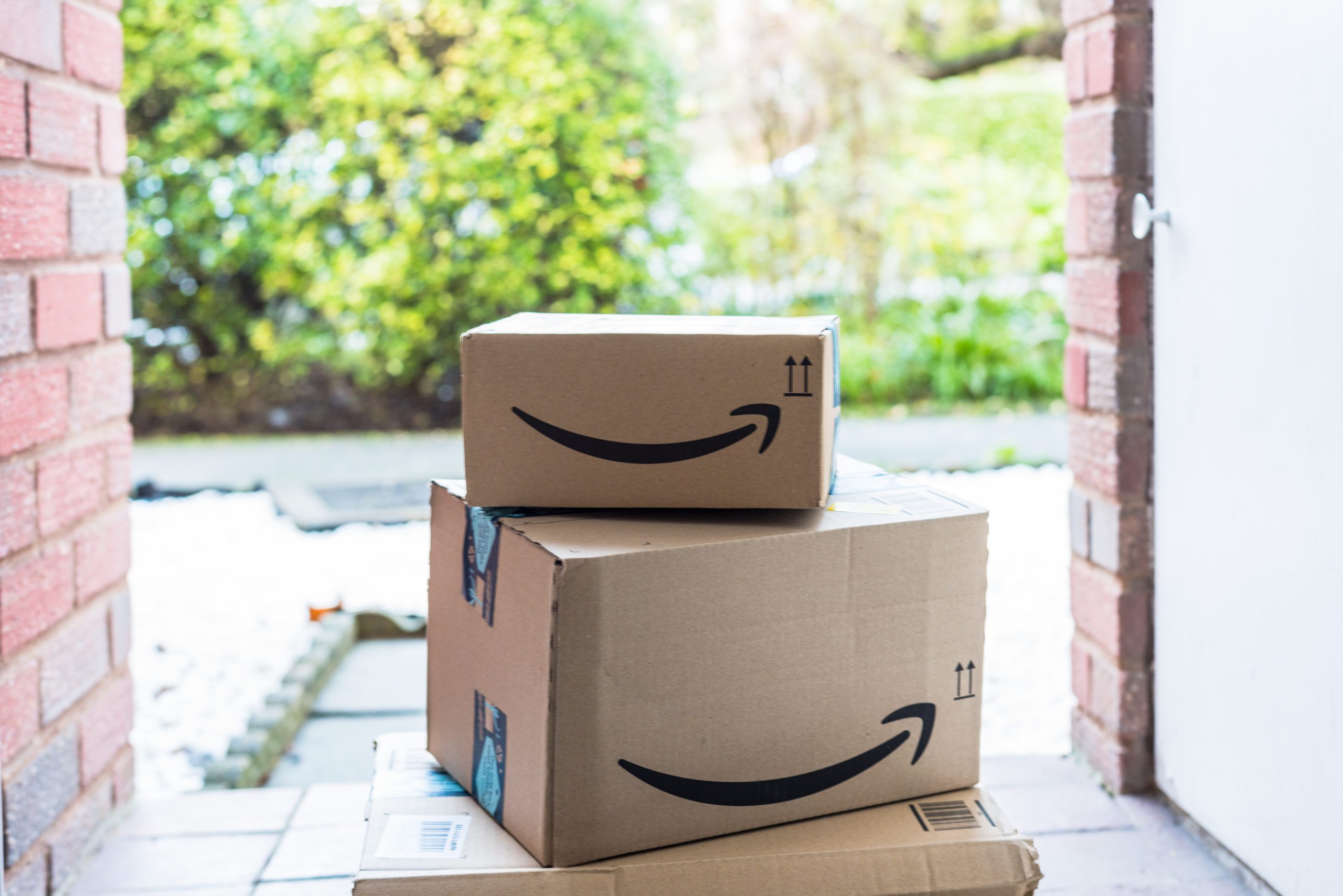 Amazon Prime has grown into one of the most successful cooperate businesses... Amazon box png