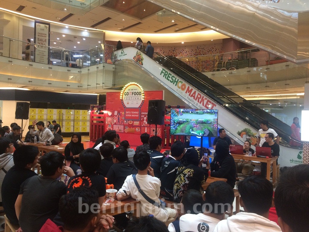 Ratusan Pemuda Ikuti Surabaya Mobile Legend di Grand City | beritajatim.com