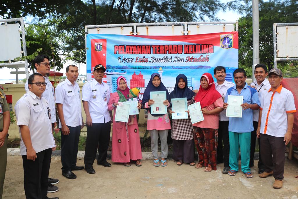 Semakin Dekat dengan Warga, DPMPTSP Provinsi DKI Jakarta Sambangi Pusat  Pemukiman di Kepulauan Seribu – Beritalima.com