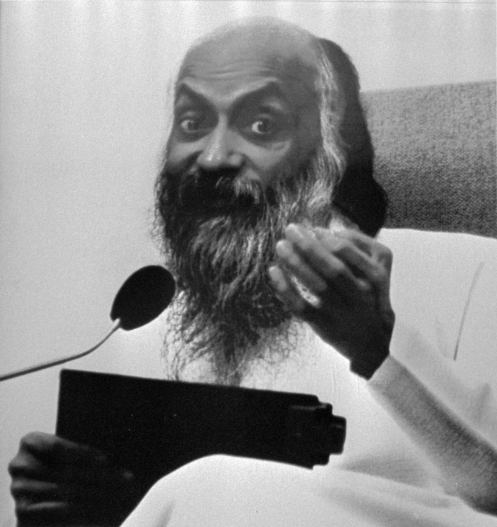 Zitate Von Osho (80 Zitate) | Zitate Berühmter Personen 1688_x_1590_jpg